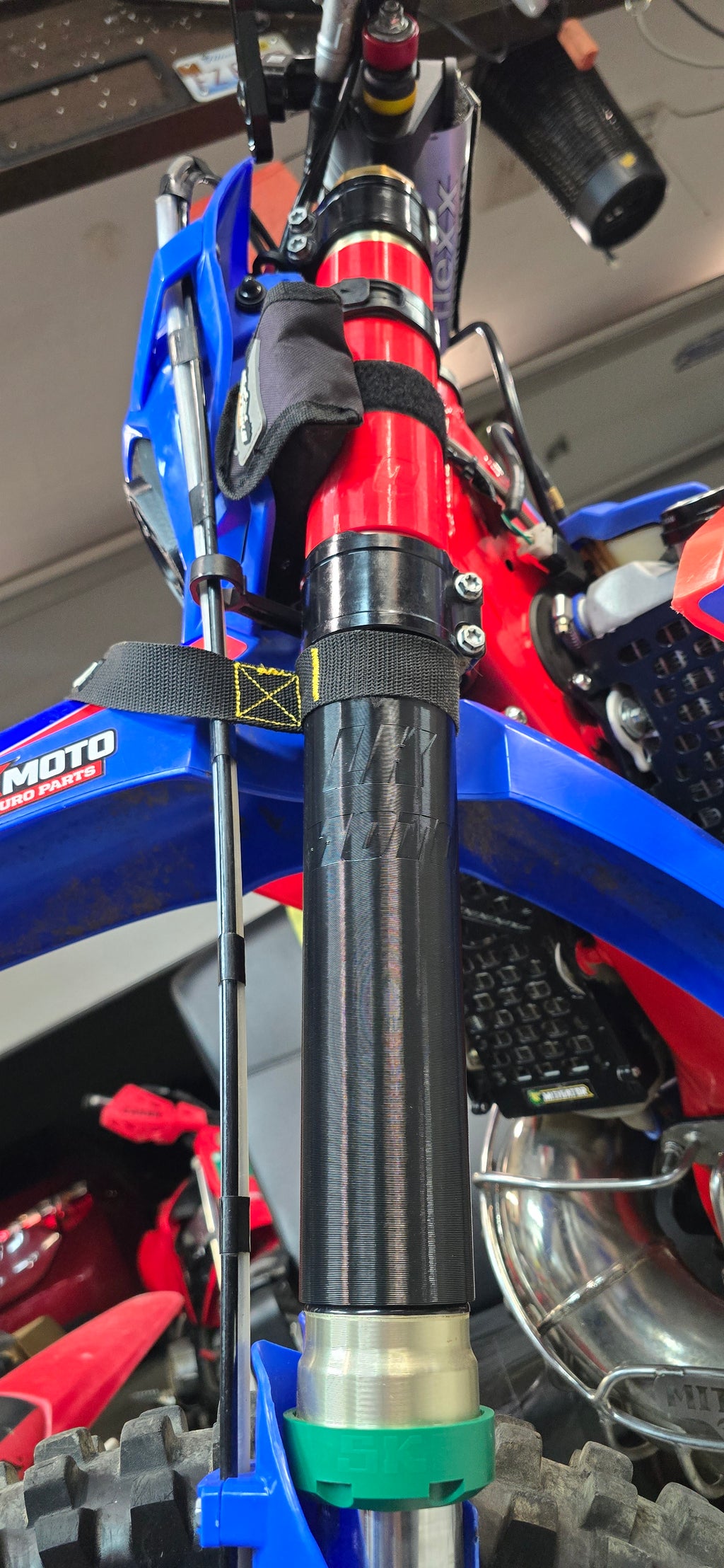 WP / KYB 48mm Upper fork protectors